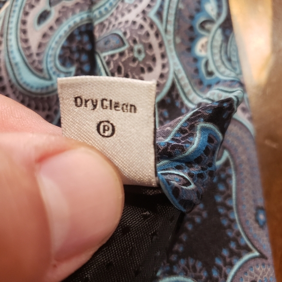 Geoffrey Beene Necktie, Blues and blacks - Picture 7 of 12